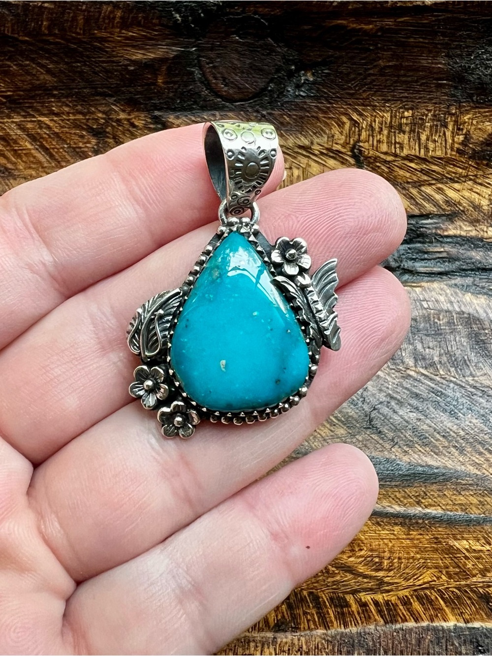 925 Sterling Silver Kingman Turquoise Teardrop Pendant Floral Southwest - Picture 6 of 12